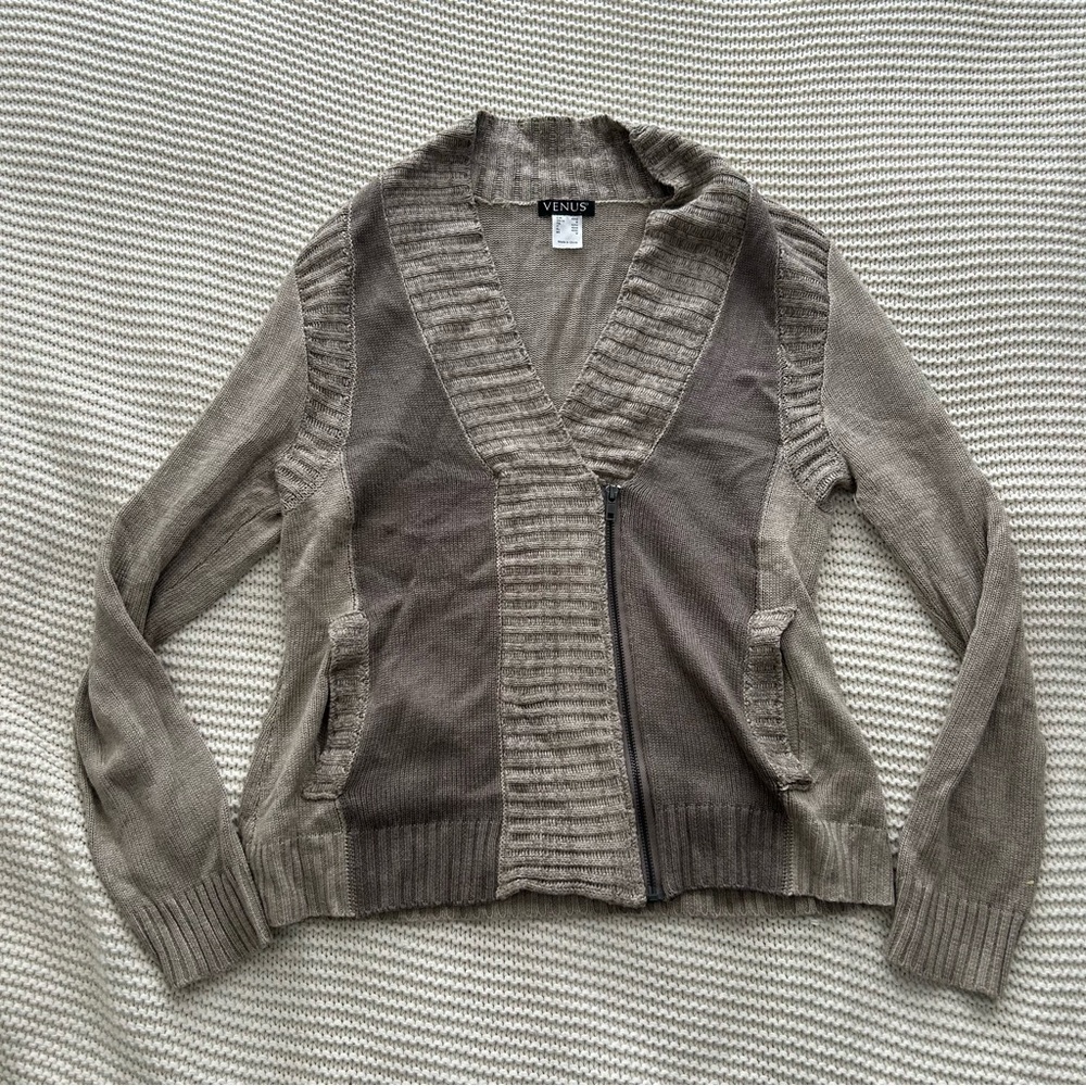Venus Medium Gray Zip Up Cardigan